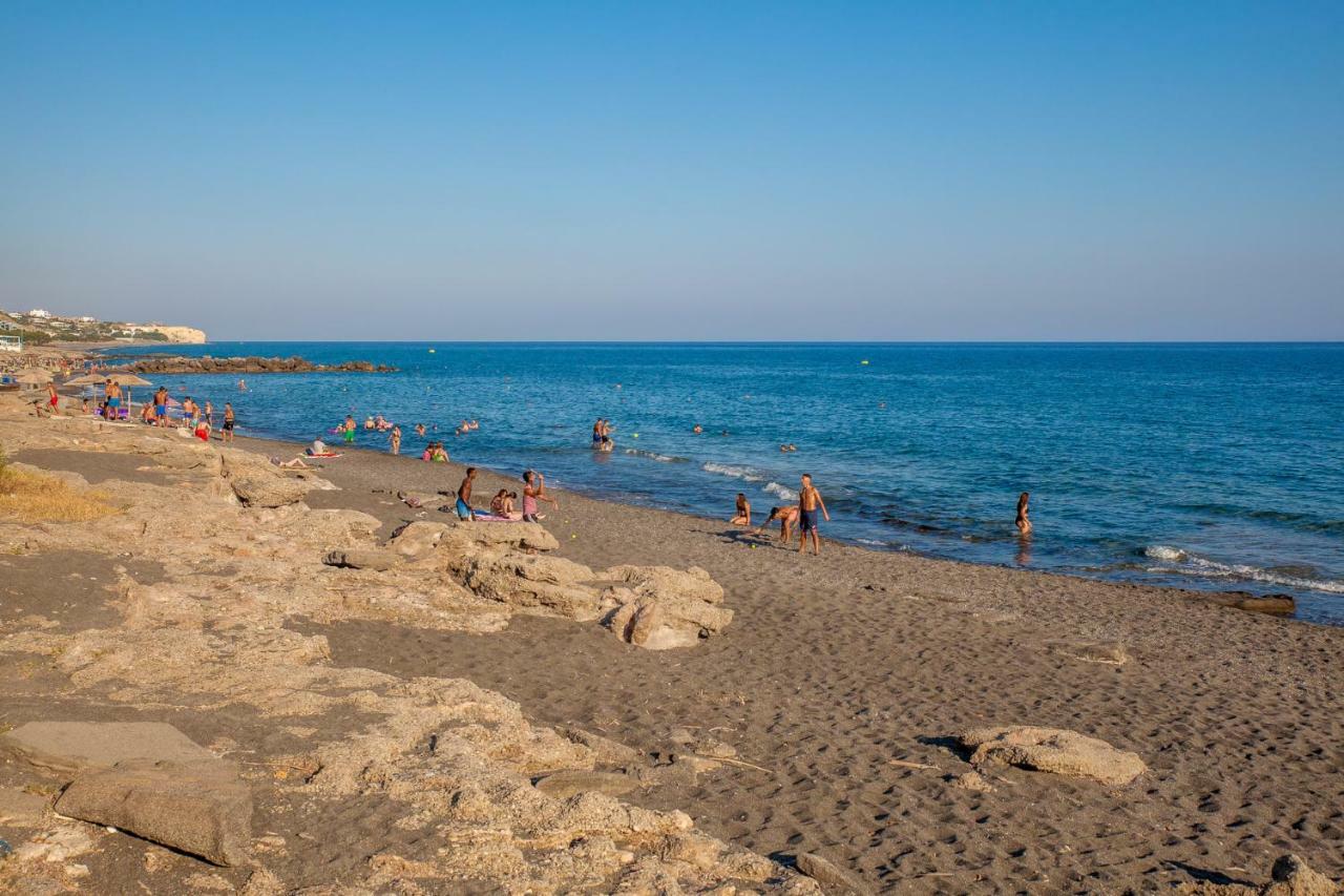 Alley To The Beach Ierapetra  Luaran gambar